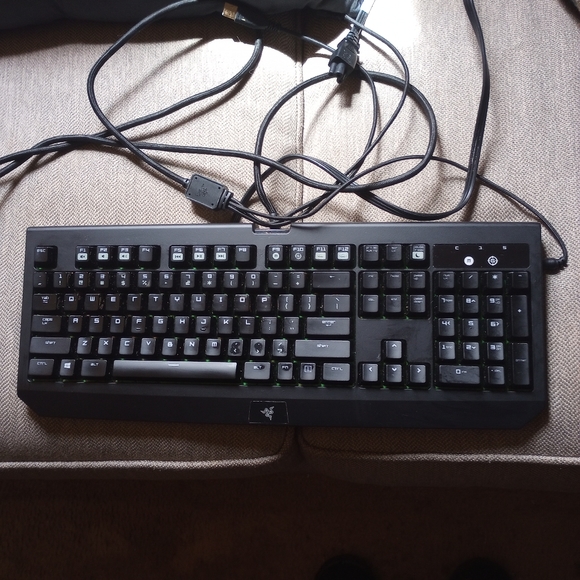 Razer Keyboard - Picture 2 of 3